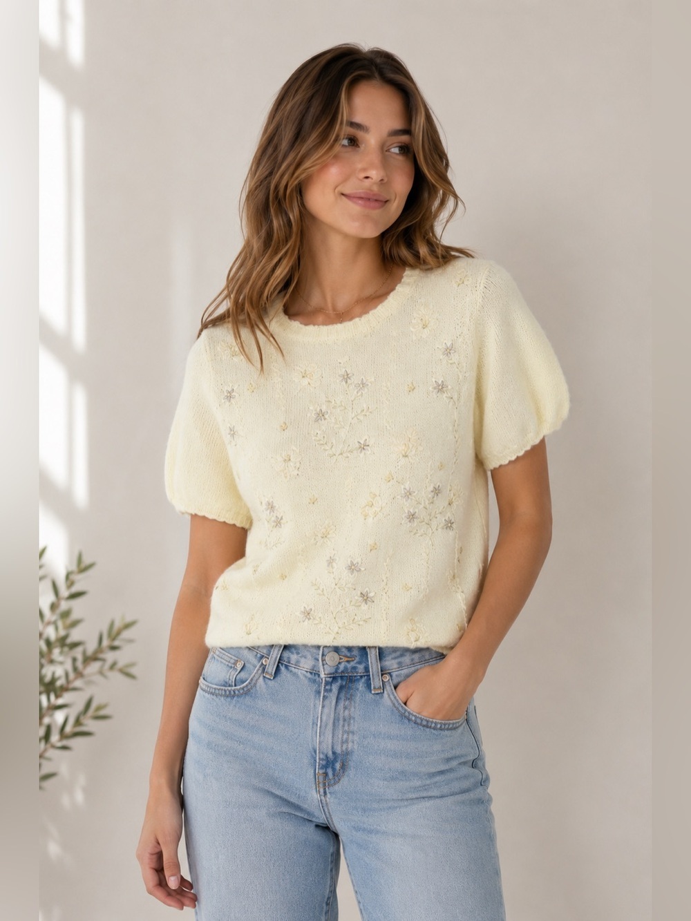 Floral embroidered Short-sleeve Sweater Size S